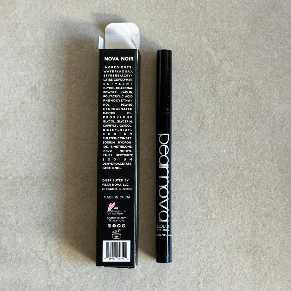 Pear Nova Liquid Eyeliner - Black
